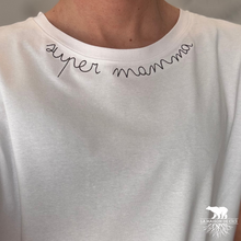 Carica l'immagine nel visualizzatore di Gallery, Super Mamma – T-shirt per donne straordinarie