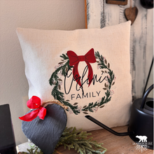 Carica l'immagine nel visualizzatore di Gallery, Cuscino in Cotone Personalizzato con Nome della Famiglia - Un Tocco Unico per la Tua Casa