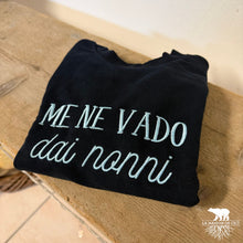Carica l'immagine nel visualizzatore di Gallery, Felpa - Me ne vado dai nonni