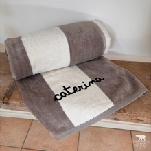 Carica l'immagine nel visualizzatore di Gallery, Telo mare in spugna personalizzato