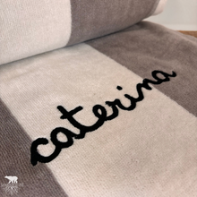 Carica l'immagine nel visualizzatore di Gallery, Telo mare in spugna personalizzato