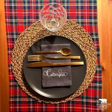 Carica l'immagine nel visualizzatore di Gallery, Tovaglioli in Cotone Personalizzati con Nome - Eleganza per la Tua Tavola di Natale