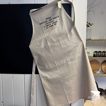 Carica l'immagine nel visualizzatore di Gallery, Grembiule Ricamato - Sposa qualcuno che sappia cucinare
