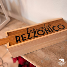 Carica l'immagine nel visualizzatore di Gallery, Surprise Box Porta Bottiglia con Tagliere
