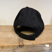 Carica l'immagine nel visualizzatore di Gallery, Cappello con visiera personalizzabile – Ricamo su misura
