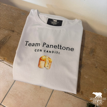 Carica l&#39;immagine nel visualizzatore di Gallery, T-shirt &quot;Team Panettone – Con Canditi”
